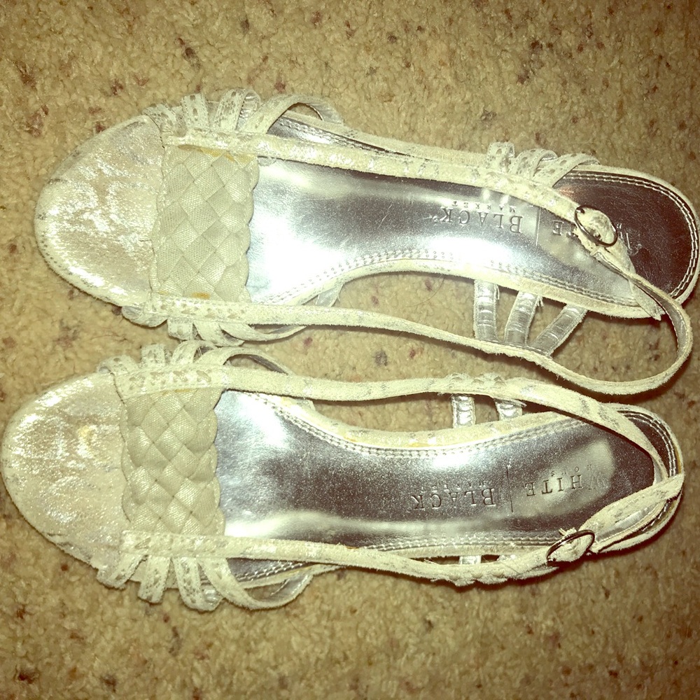 Gorgeous WHBM silver and creme/ivory wedges